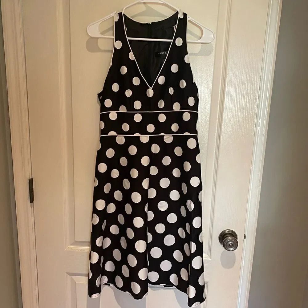 Anne Klein Size 2 adorable polka dot swing dress